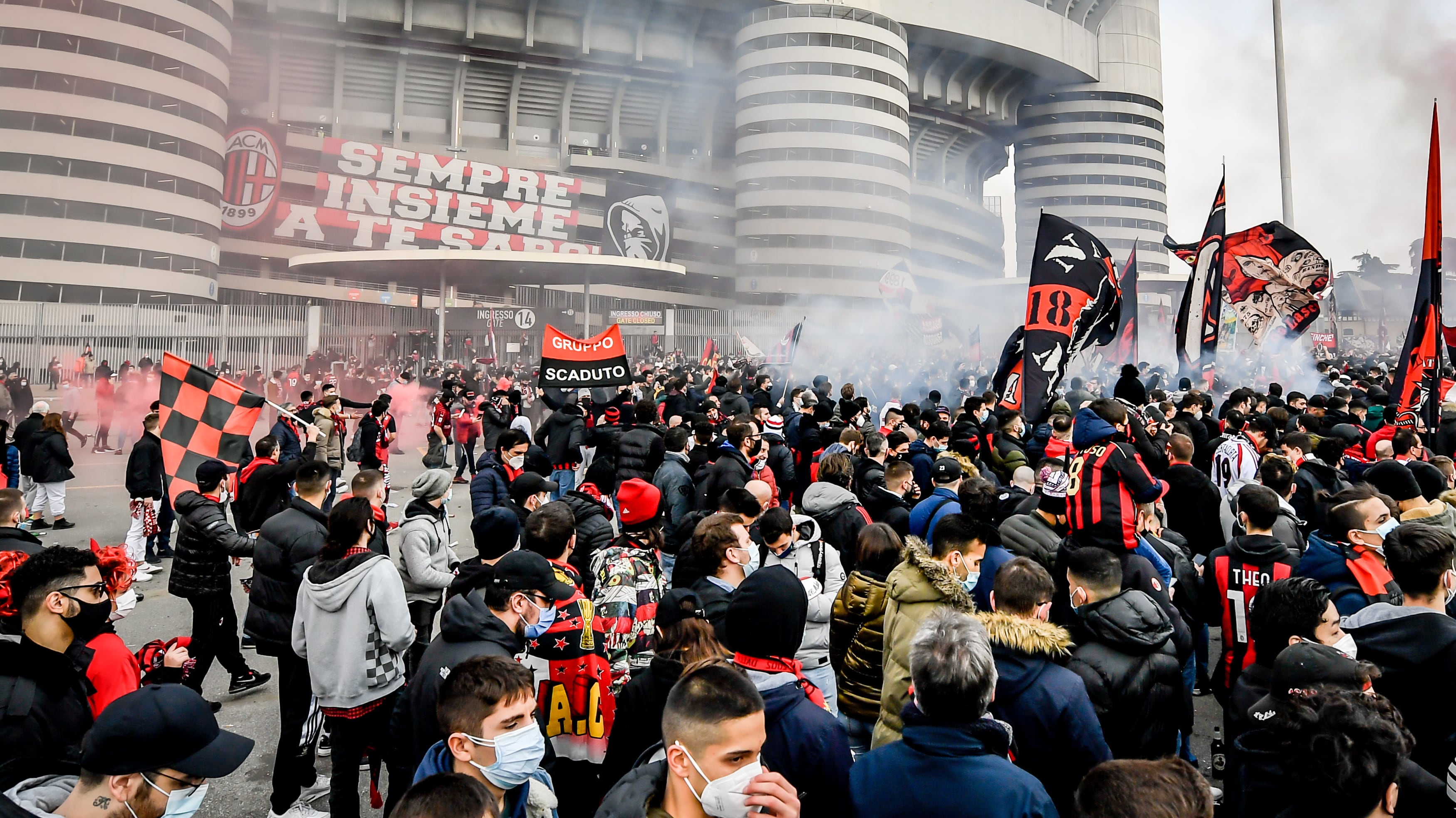 "Riaprire Area C è da folli. Con il virus salute a rischio"