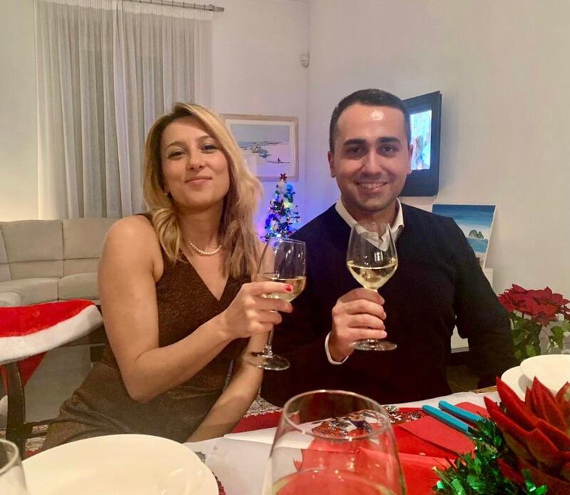 Gli auguri di Natale dei politi agli italiani  2