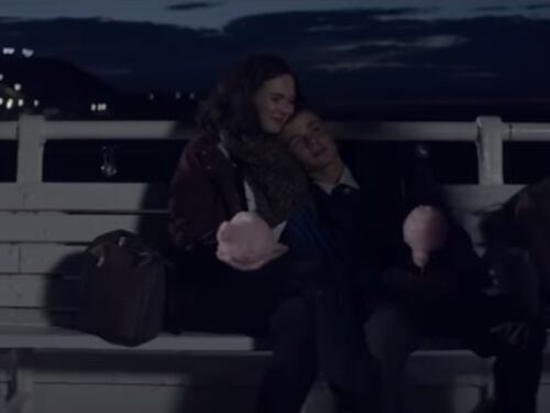 'Trova tempo per chi ami': le mamme criticano lo spot natalizio della Bbc