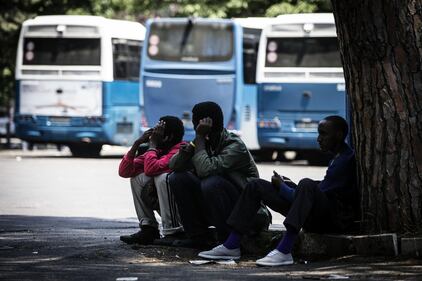 I clandestini accampati alla stazione Tiburtina 8