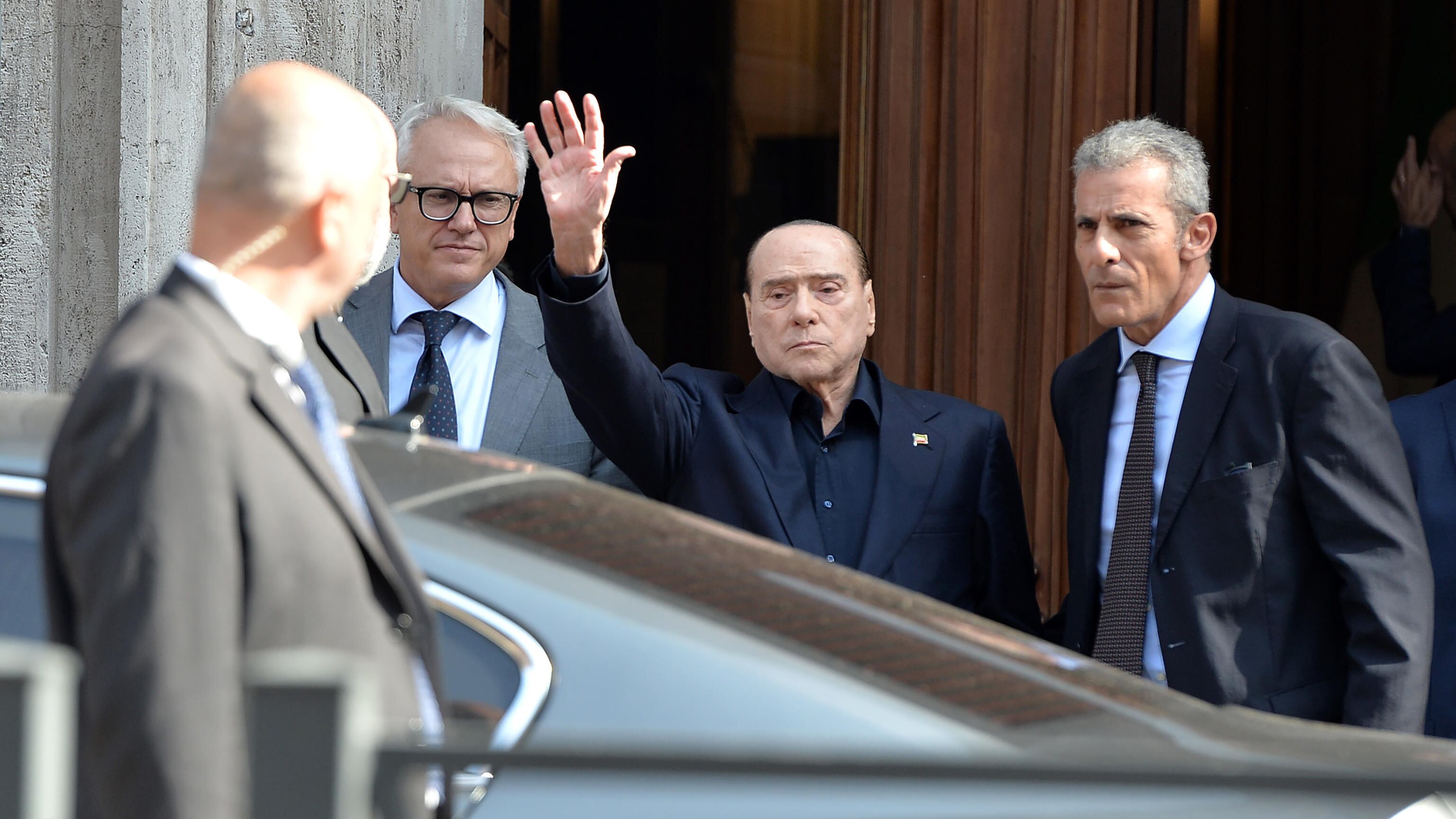 Il ritorno di Berlusconi in Senato dopo nove anni: "Domani in aula per l'inizio della legislatura"