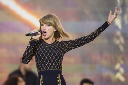 Taylor Swift con un tweet sbaraglia Apple 4
