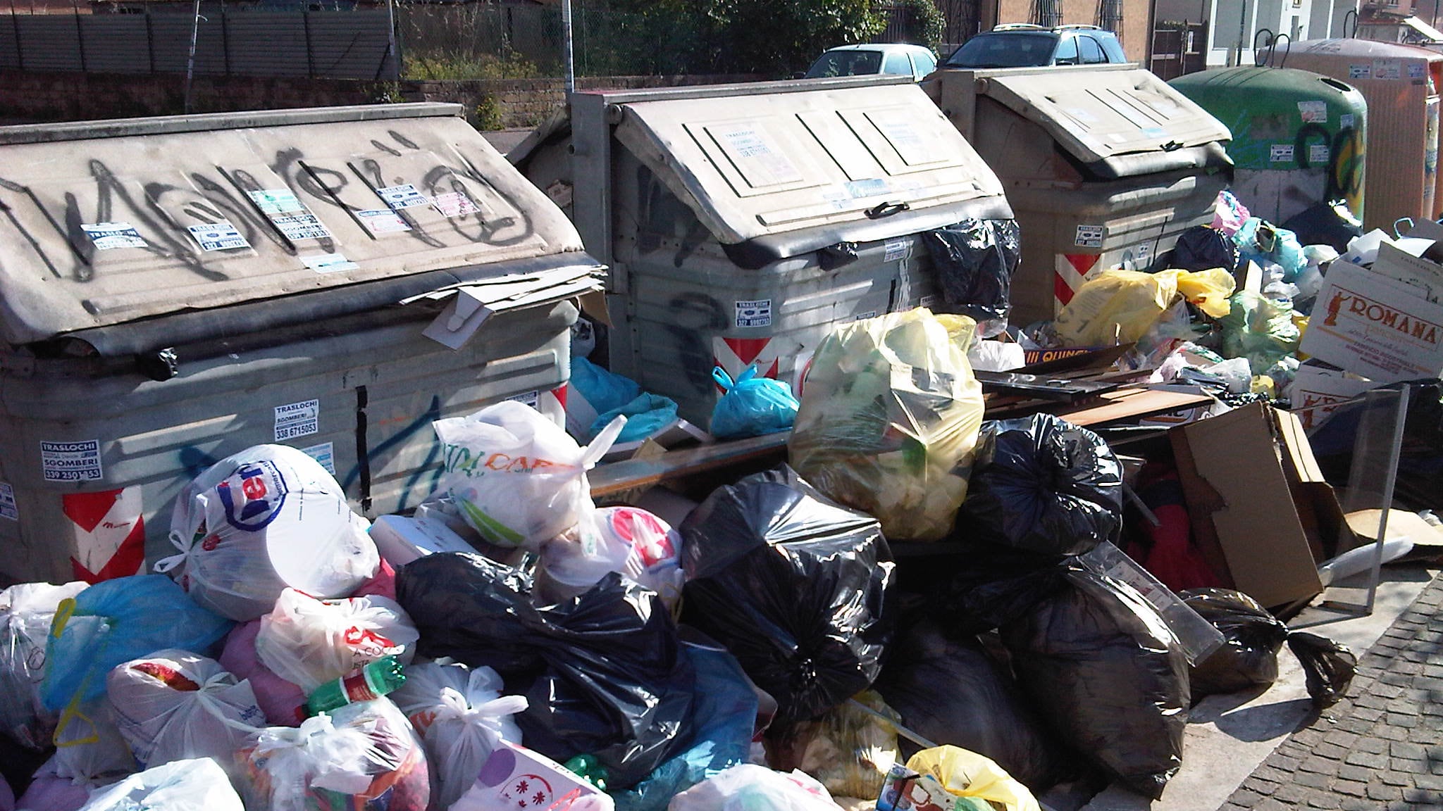 Rifiuti, Ue ci rimprovera: "Tassa nazionale. Sud meno efficiente"