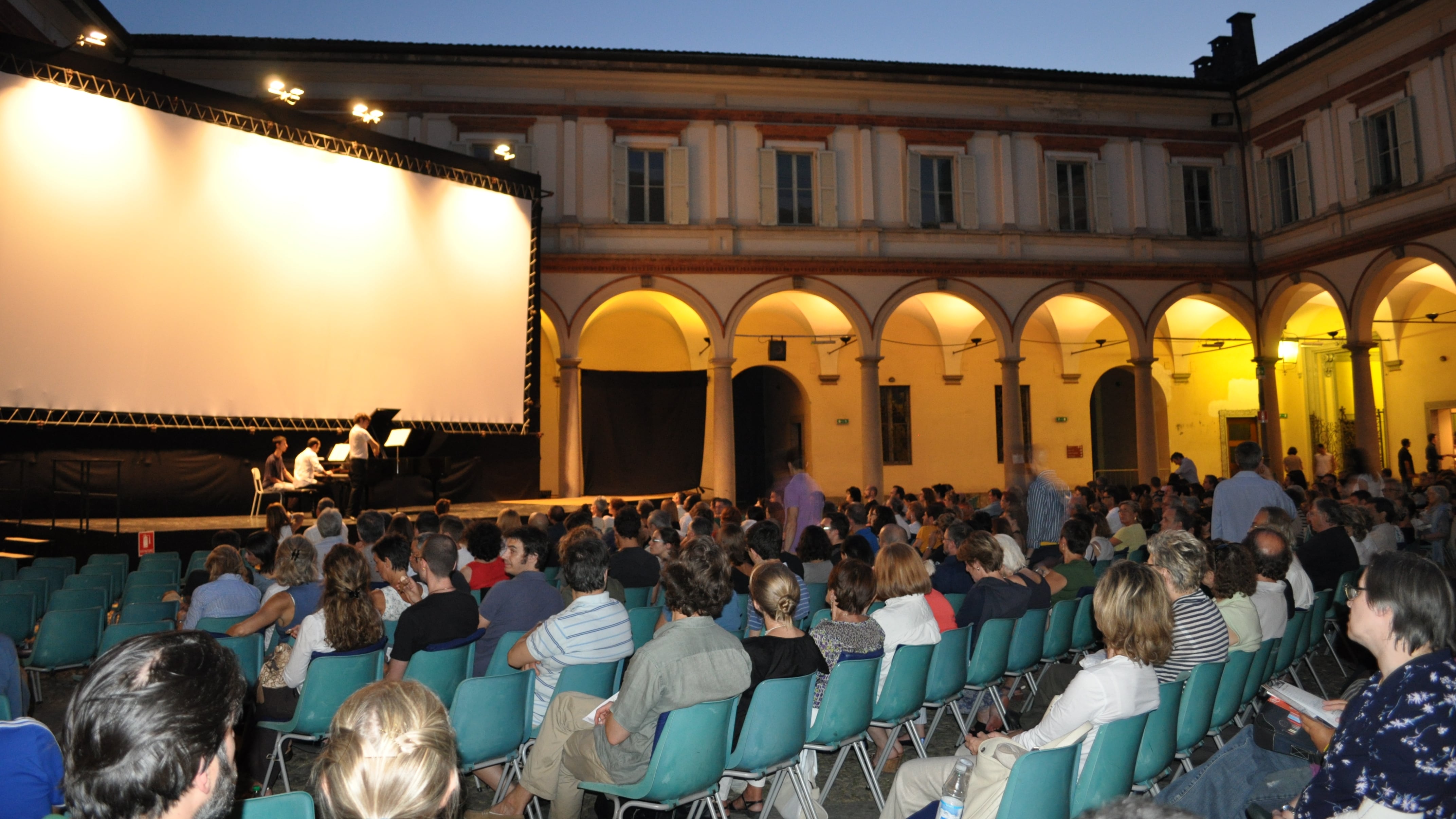 Toni Servillo fa il padrino del cinema sotto le stelle