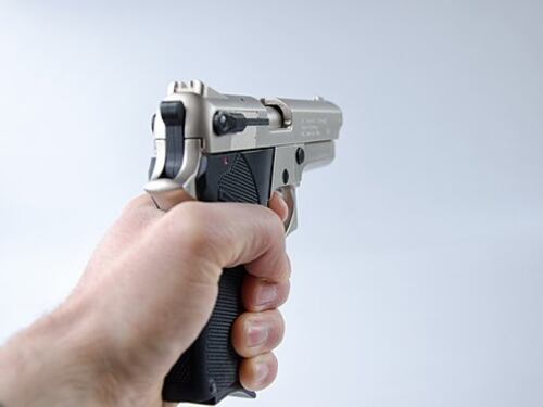 Gerenzano, minaccia automobilista con pistola giocattolo