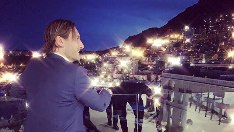 Francesco Totti vola a Montecarlo per il compleanno di Ilary Blasi