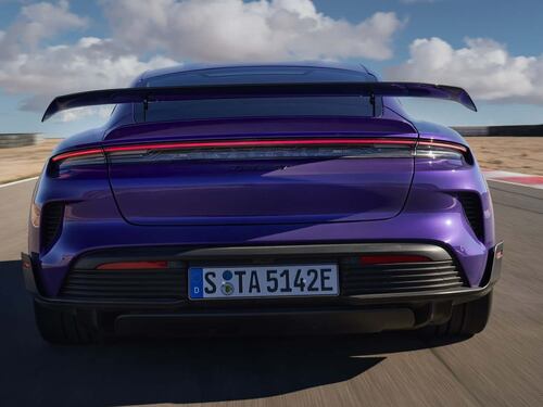 Porsche Taycan Turbo GT, guarda tutte le foto