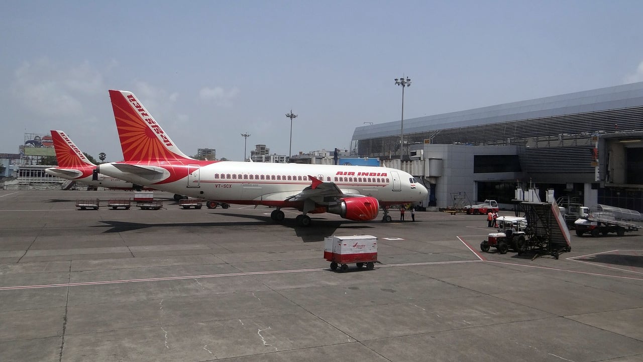 Air India, ancora problemi: aereo prende fuoco dopo l’atterraggio