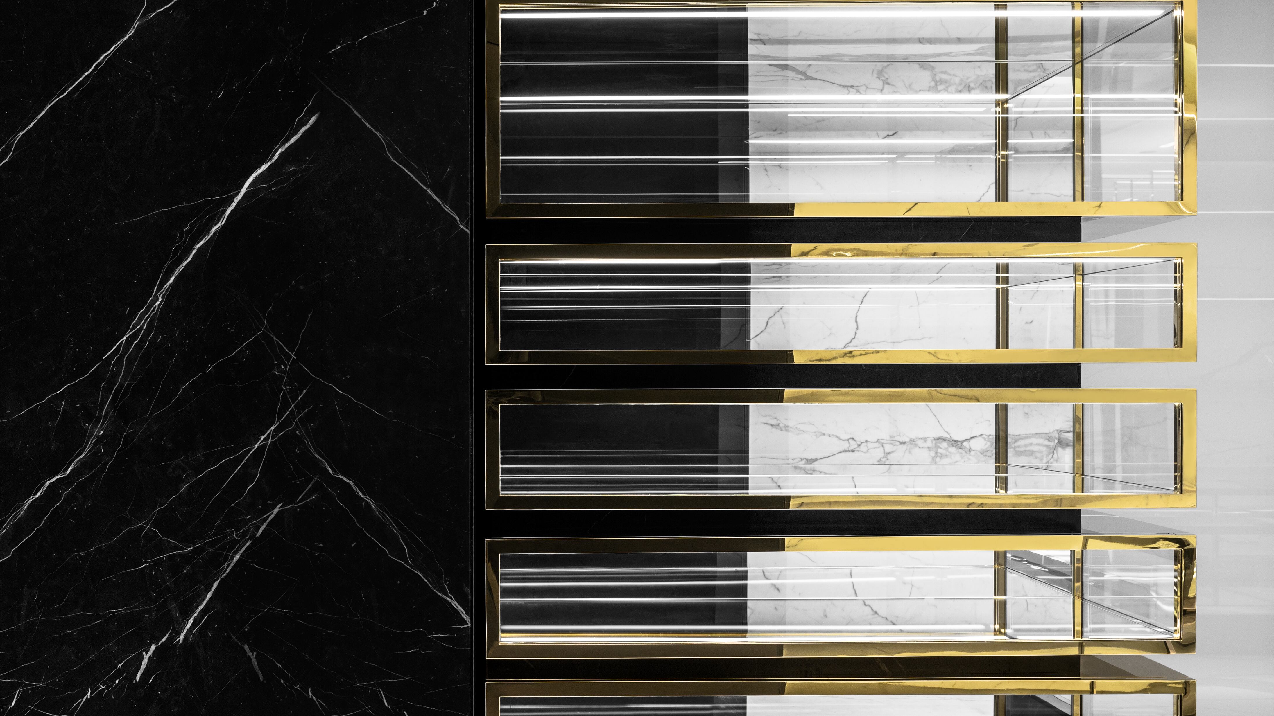 Minimalista e prezioso il Saint Laurent milanese
