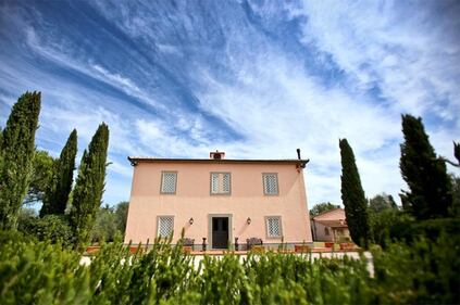 Vendesi villa di Pino Daniele 1