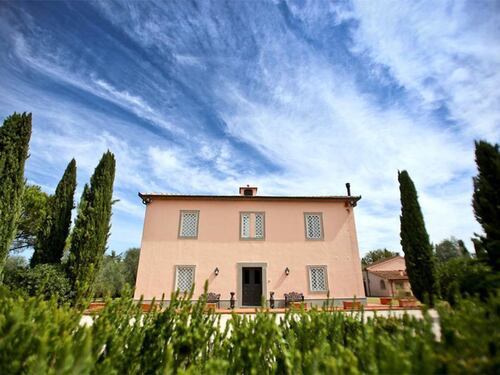 Vendesi villa di Pino Daniele