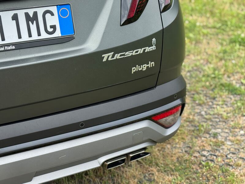 Hyundai Tucson plug-in: guarda la gallery del SUV ibrido alla spina 9