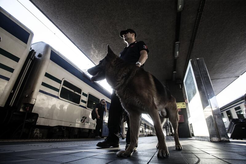 Controlli nelle stazioni per il Giubileo 11