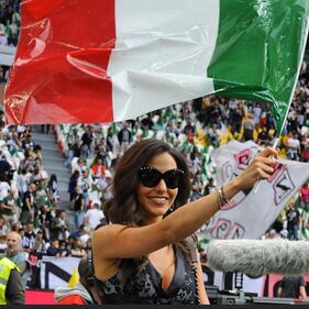 Laura Barriales, la bella spagnola che ama il calcio italiano 13