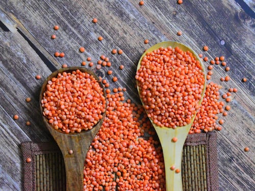 Legumi decorticati, quali sono e perché fanno bene all'intestino: meno gonfiore e più facili da digerire