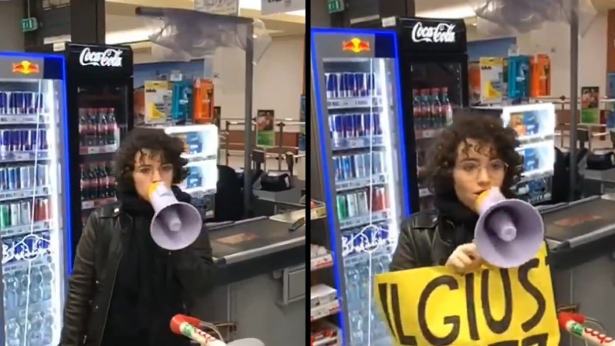 "Cibo dannoso per la salute". Gli ecovandali contro Ferrero: il blitz al supermercato