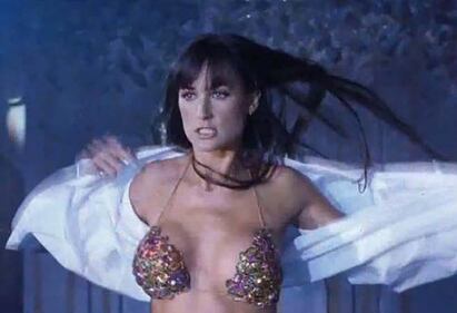 Gli striptease più sexy della storia del cinema 21