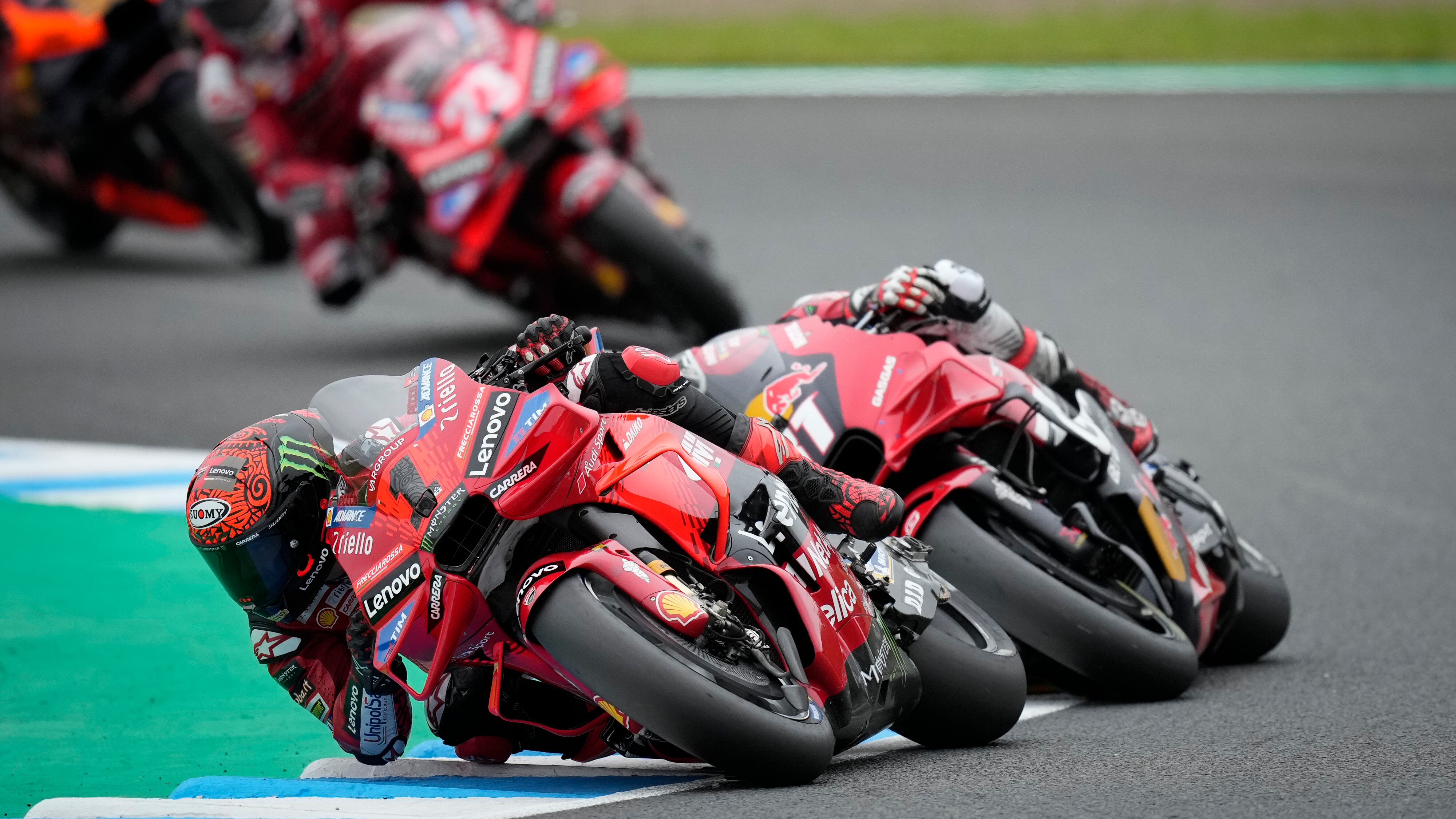 MotoGP, Bagnaia suona la carica: l'italiano vince in Giappone davanti a Martin