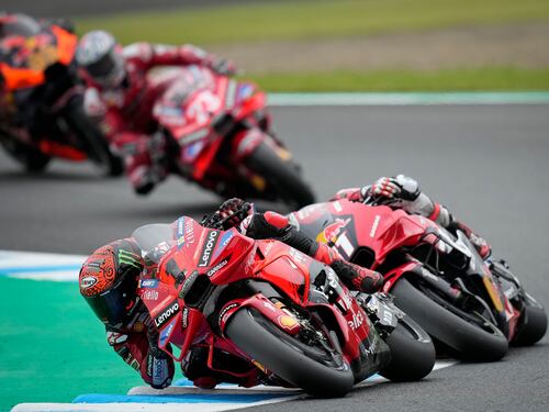 MotoGP, Bagnaia suona la carica: l'italiano vince in Giappone davanti a Martin