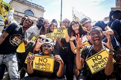 A Milano la marcia per i diritti dei migranti 9