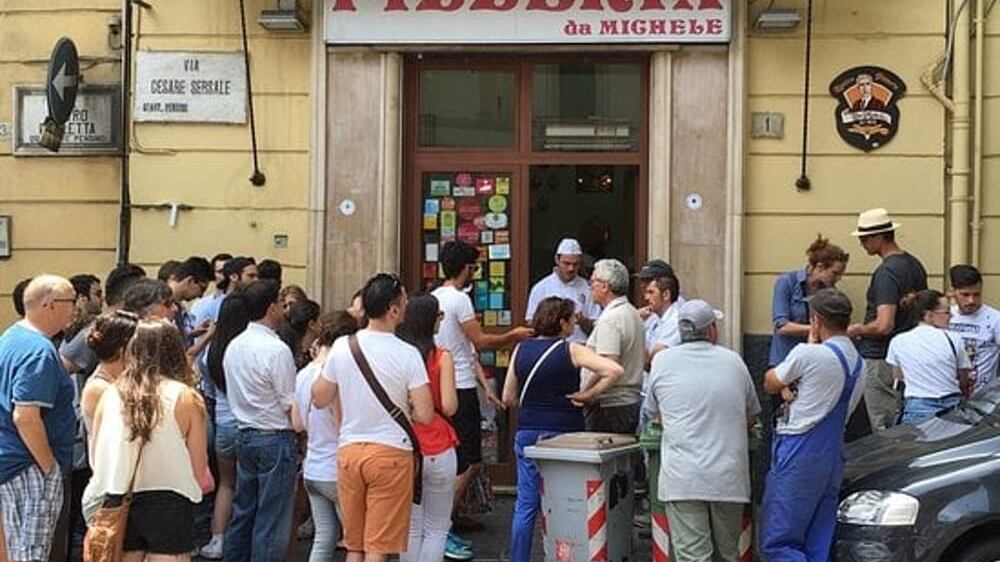 Firenze, apre la storica pizzeria napoletana "da Michele"