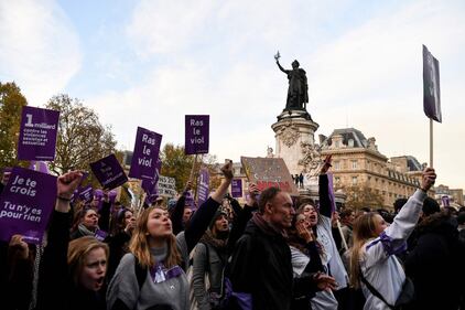 Francia, manifestazione contro la violenza sulle donne 3