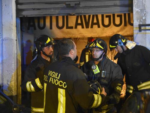 Catania, i soccorsi dopo l'esplosione della palazzina