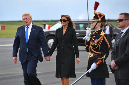 Trump e Macron alle commemorazioni al cimitero americano di Colleville-sur-Mer 7