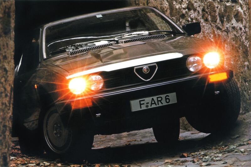 Alfa Romeo GTV6, guarda la gallery 22