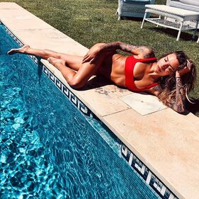 Sophia Thomalla si prende la scena sui social 7