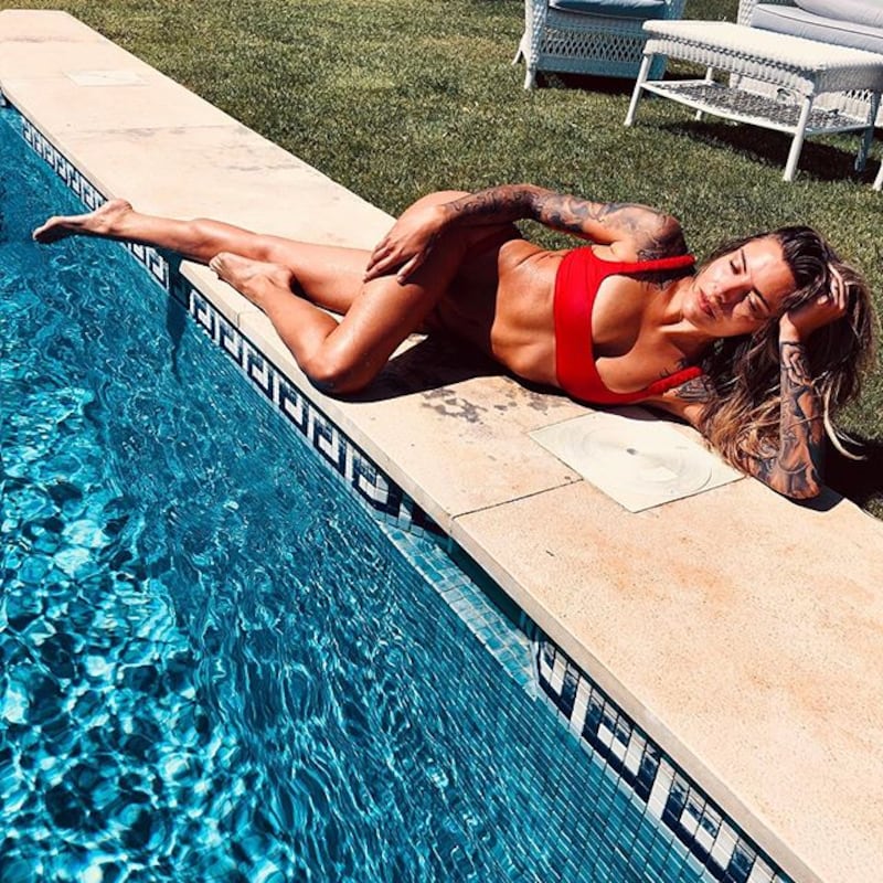 Sophia Thomalla si prende la scena sui social 7