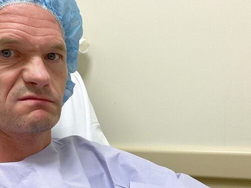 Neil Patrick Harris in ospedale: tendine lesionato per colpa di un riccio di mare