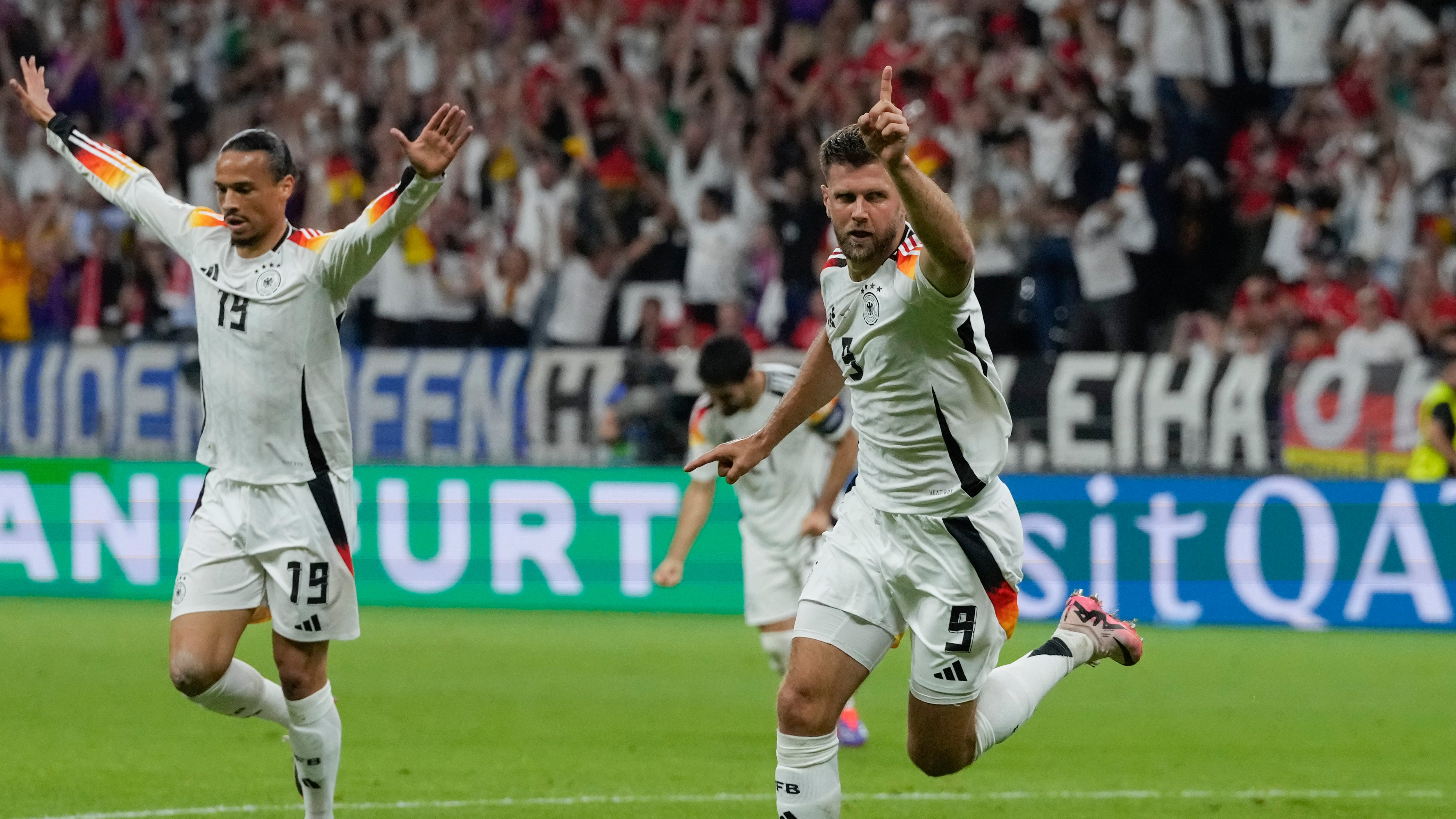 Euro 2024, la Germania riprende in extremis la Svizzera: al gol di Ndoye risponde Fullkrug