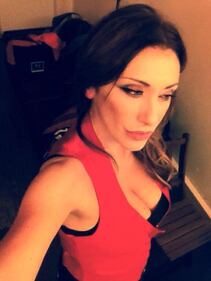 Sabrina Salerno: bomba sexy nei selfie su Facebook 2