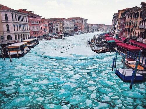 Venezia congelata, i canali come i grandi laghi ghiacciati