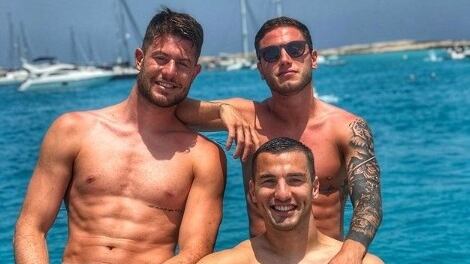 Estate 2019 "a tutta addominali" per i calciatori in vacanza