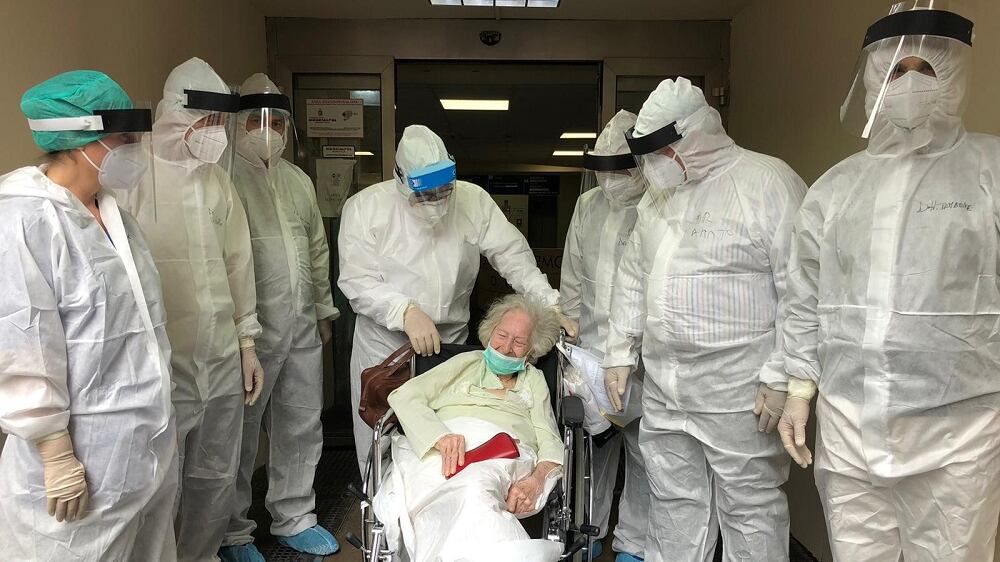 "A 100 anni ho battuto il virus": nonna Iole torna a casa