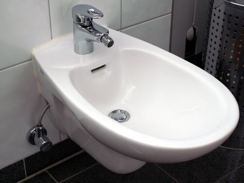 Negli Usa esplode la bidet-mania: vendite boom dal 2016
