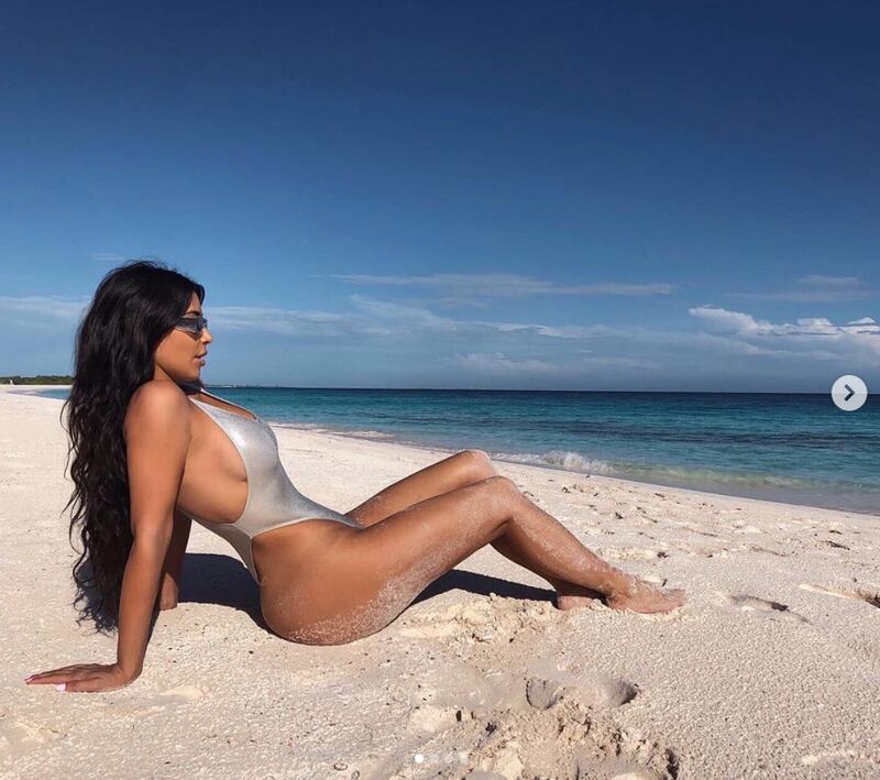 Kim Kardashian mozzafiato su Instagram: foto 1