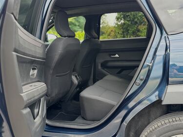 Dacia Bigster Hybrid: guarda la gallery del nuovo SUV ibrido full 9