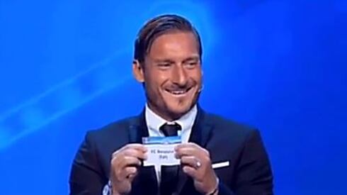 Maldini contro Totti, la prima volta in tribuna
