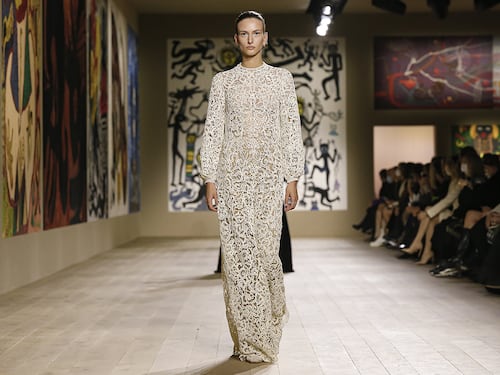 Dior, commissariata società del gruppo