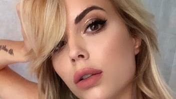 Ludovica Pagani sexy cover girl per la rivista Maxim