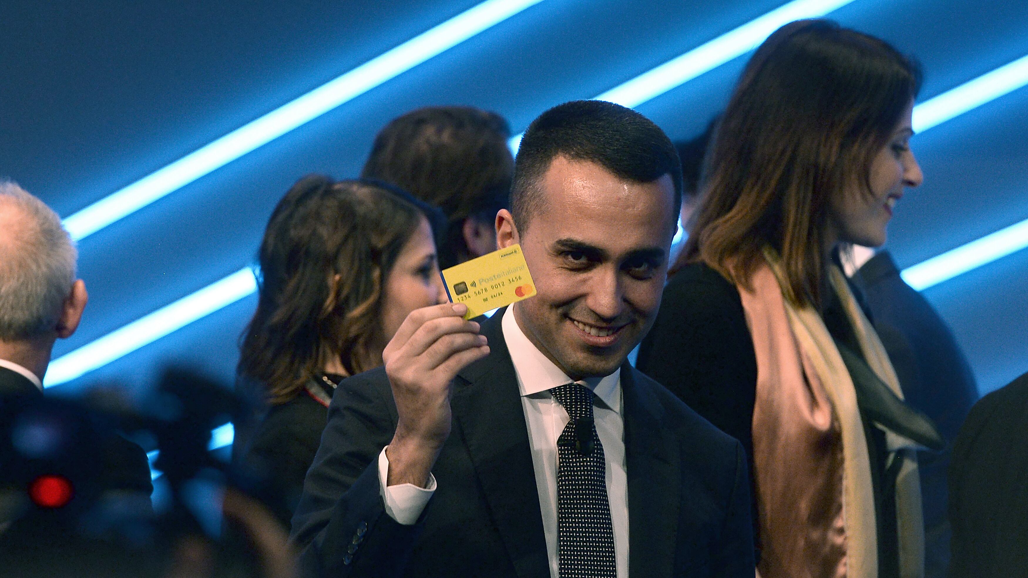 Il flop del reddito di Di Maio: 3 miliardi per soli mille posti