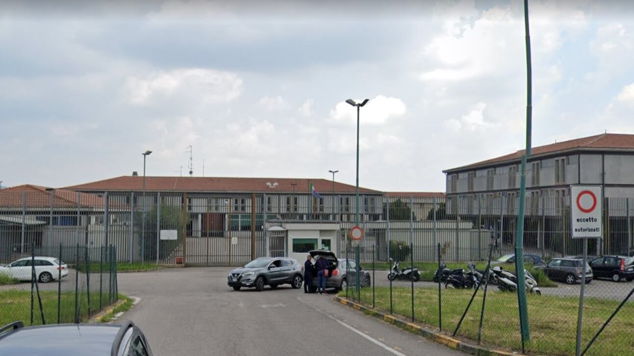 Verona, accoltella la moglie davanti al figlio: preso romeno