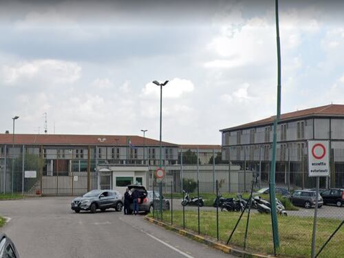 Verona, accoltella la moglie davanti al figlio: preso romeno