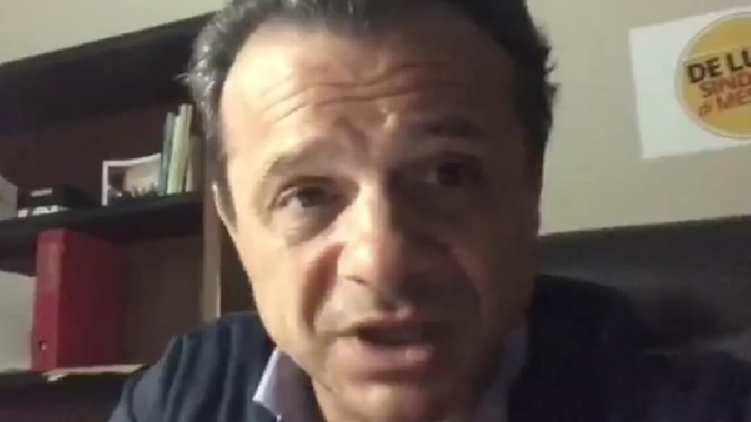 "È depistaggio di Stato" E il Viminale denuncia De Luca per vilipendio