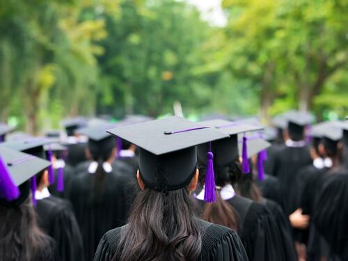 Laurea, le migliori per trovare lavoro: difesa in testa, flop psicologia