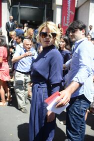 Abito sexy per Emma Marrone alla sfilata di Ferragamo 7