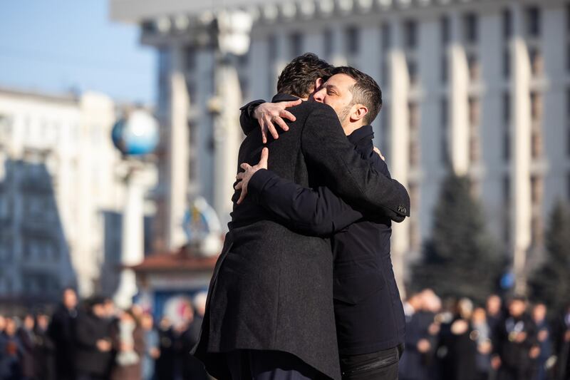 Ucraina, terzo anniversario di guerra. I leader occidentali al cospetto di Zelensly 7